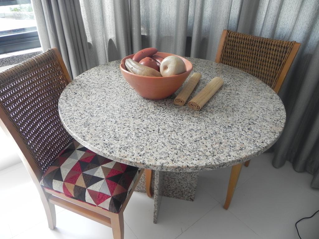 Flat Completo - Frente Ao Mar Fortaleza (Ceara)